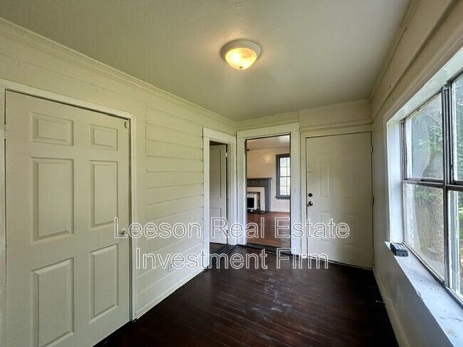 Building Photo - 3407 Lillian St