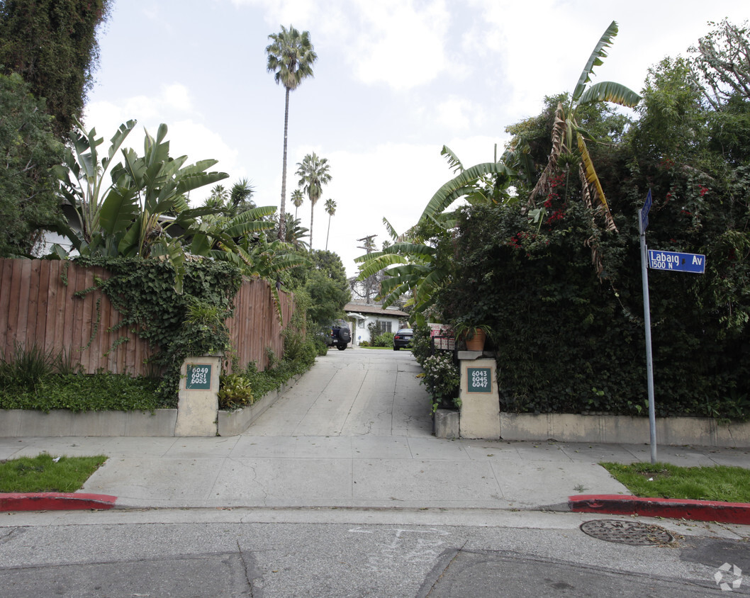 Building Photo - 6043-6053 Selma Ave