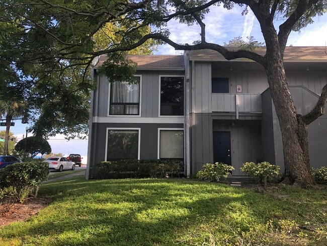 Building Photo - 10 Sheoah Blvd