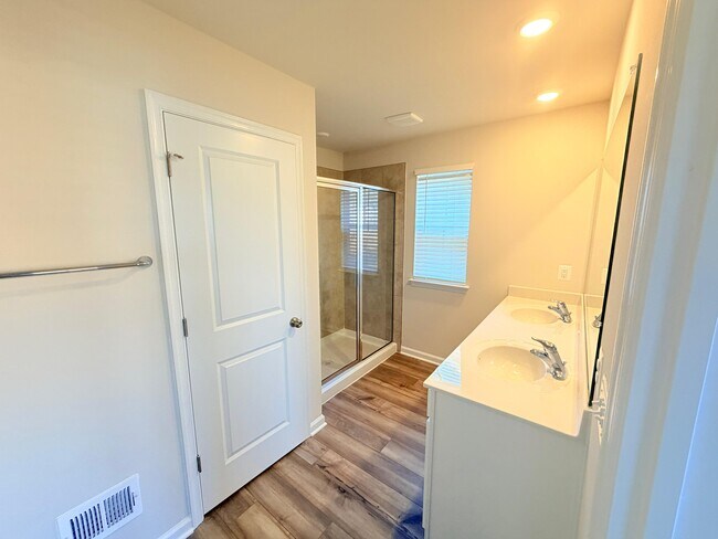 Foto del edificio - 8760 Whitman Dr Chesterfield VA 23832