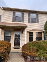 Building Photo - 2802 Deerfield Dr