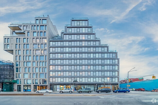 Building Photo - 275 4th Ave