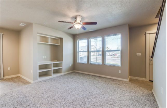 Building Photo - 205 Meadowview Ln