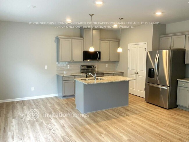 Foto del edificio - 141 Creek Crossing Ln