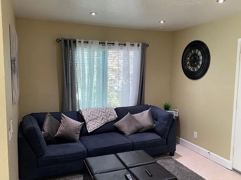 Foto principal - 4220 Fifth Ave