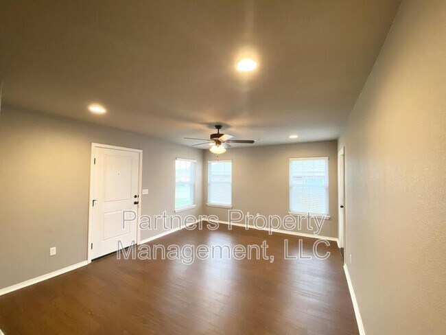 Building Photo - 812 Hindman Drive - 2