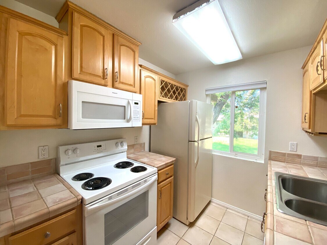 10210 Peaceful Ct, Santee, CA 92071 Townhome Rentals in Santee CA