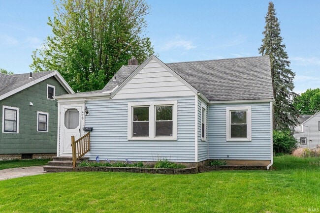 Building Photo - 470 Charlotte Ave