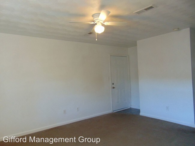 Foto del edificio - 504 Ashlawn Dr