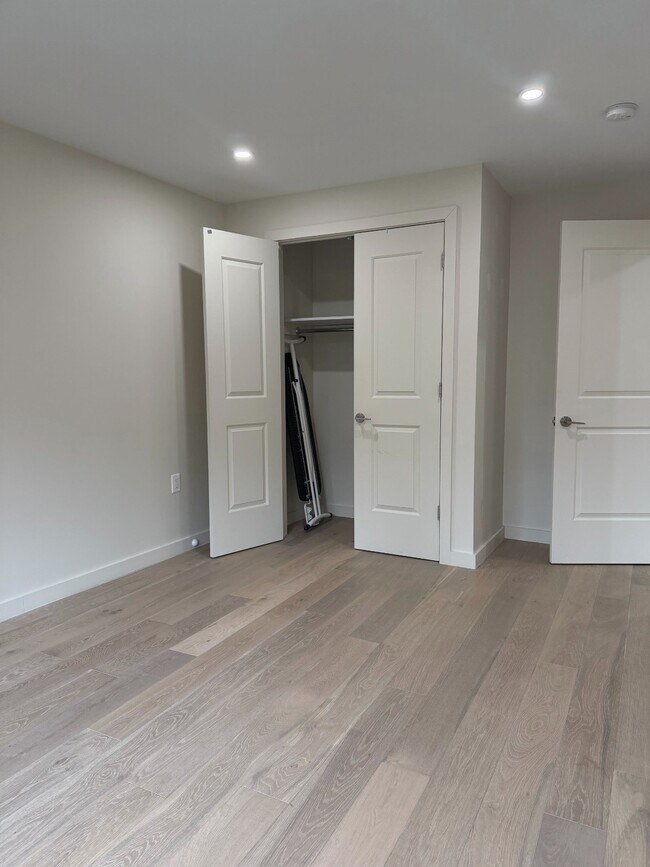 Foto del edificio - 3641 Johnson Ave