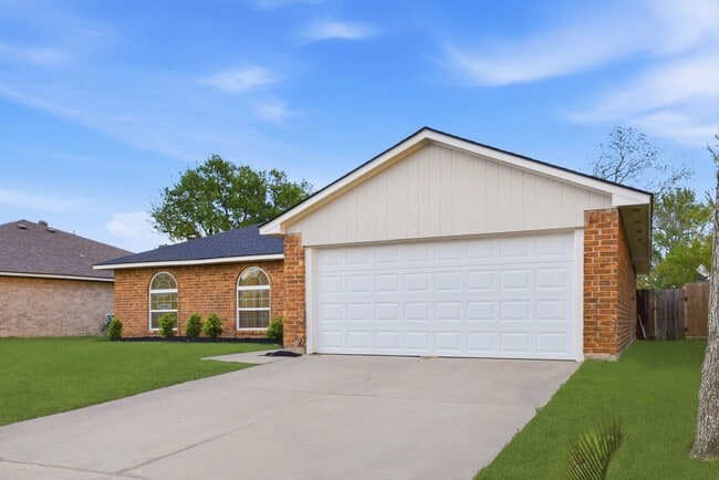 Building Photo - 7310 Sonnet Glen Ln