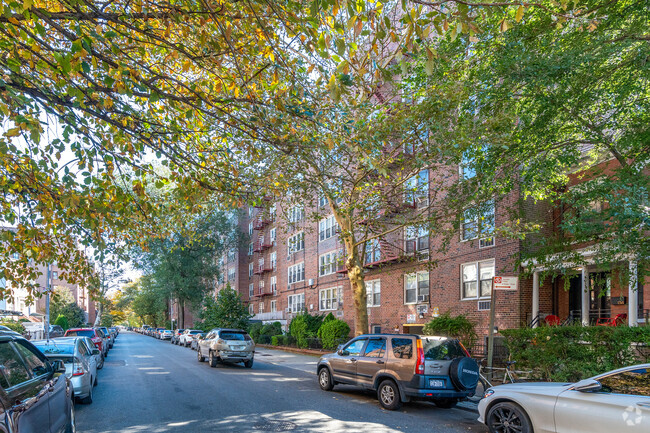 Building Photo - Arden House