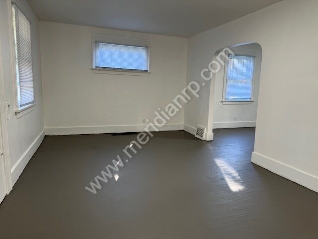 Building Photo - 515 E Rudisill Blvd