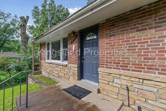 Foto del edificio - 9169 Newby St