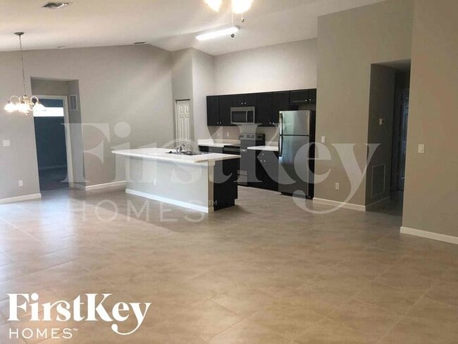 Foto del edificio - 3611 SW San Benito St