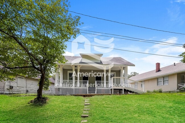 Building Photo - 2 Beechwood Heights