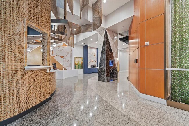 Foto del edificio - 155 S Court Ave