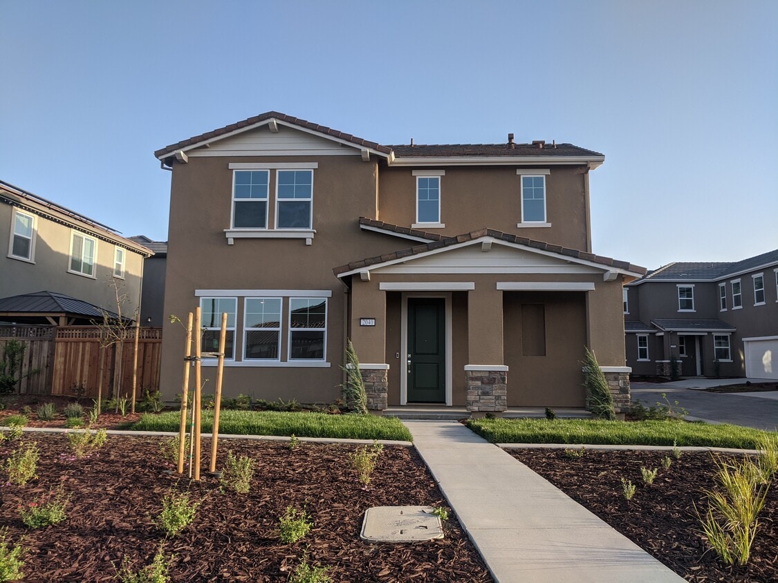 2040 Marina Dr, Lathrop, CA 95330 House for Rent in Lathrop, CA