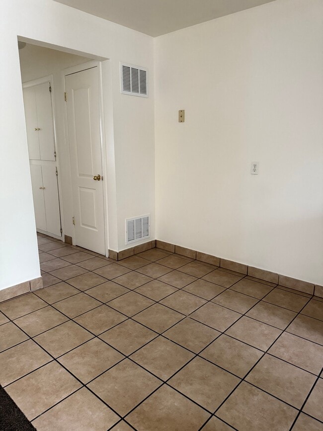Photo - 3406 S 300 E (South Salt Lake, UT) Apartment