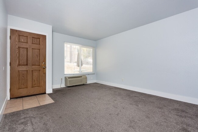 Foto del edificio - Cozy Condo in Gated Community!