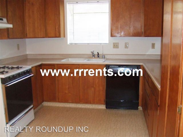 Building Photo - 6881 Cherrywood Cir