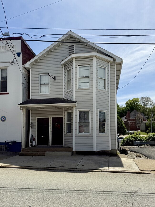 Building Photo - 224 W Otterman St