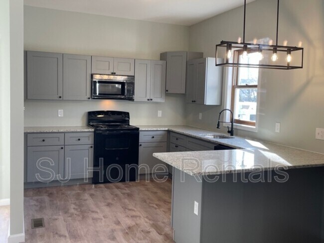 Foto del edificio - 745 Highland Ave