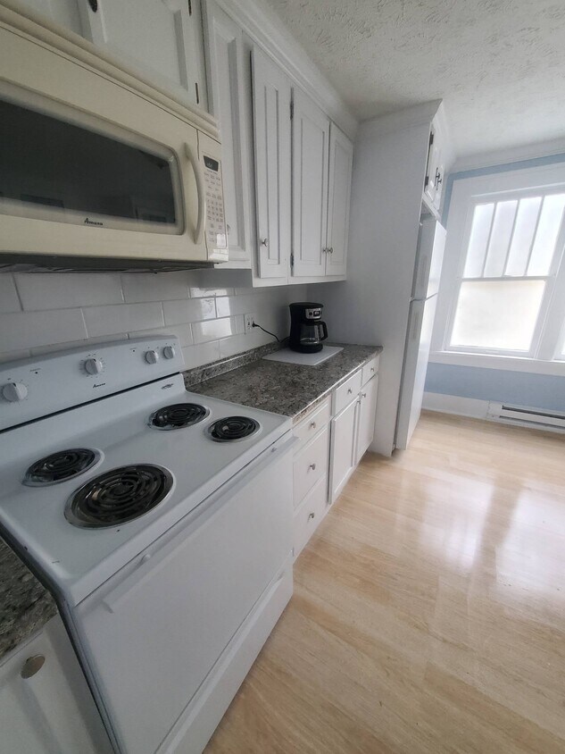 Primary Photo - 1132 Portage Ave