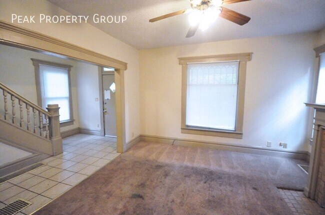 Foto del edificio - 233 E Northwood Ave