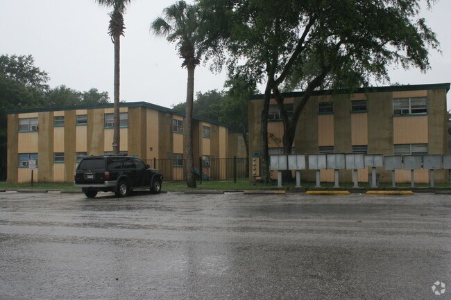 Foto del edificio - 1101 E 140th Ave