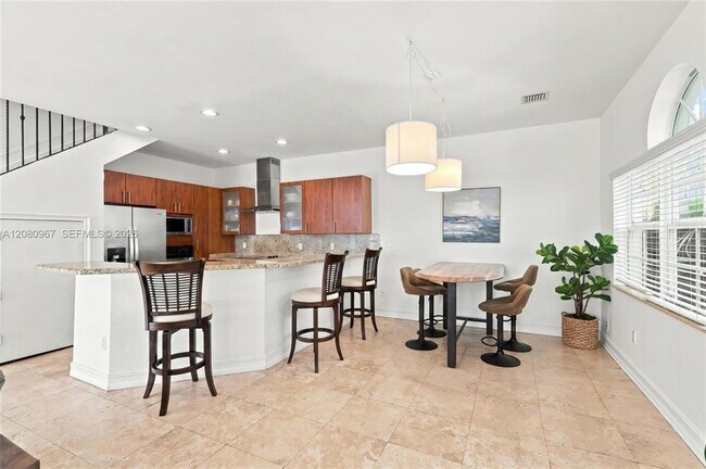 Foto del edificio - 913 SW 8th St
