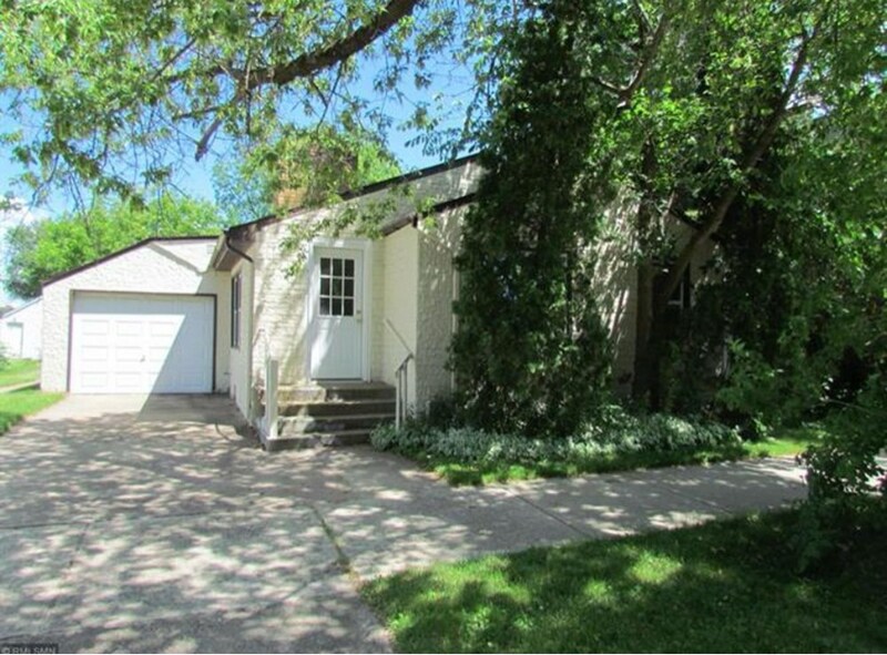 Foto principal - 306 4th Ave NE