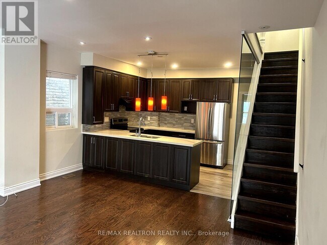 Photo du bâtiment - 1311 Gerrard St E