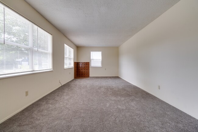 Foto del edificio - 1200 E 27th St