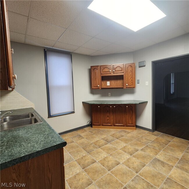 Foto del edificio - 141 Highland Ave