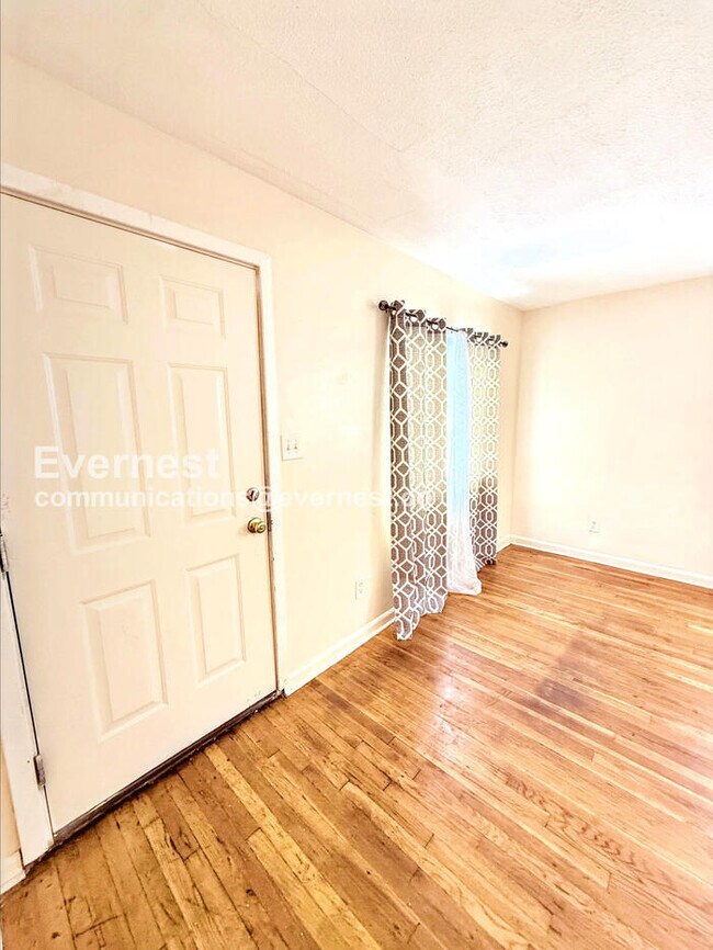 Foto del edificio - 19449 W Chicago