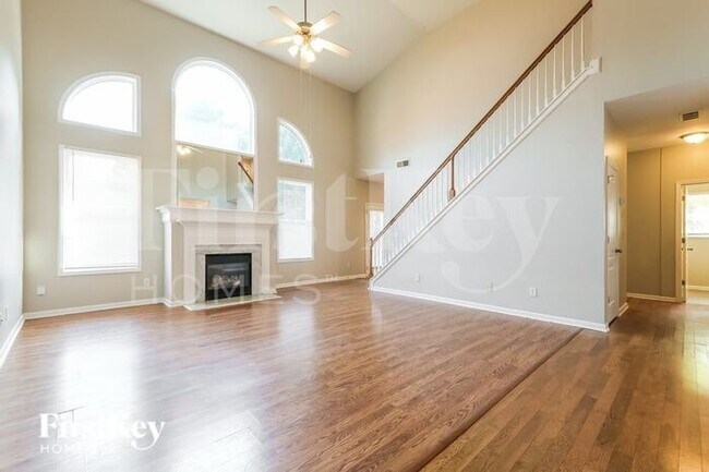 Foto del edificio - 952 Simonton Glen Dr SE