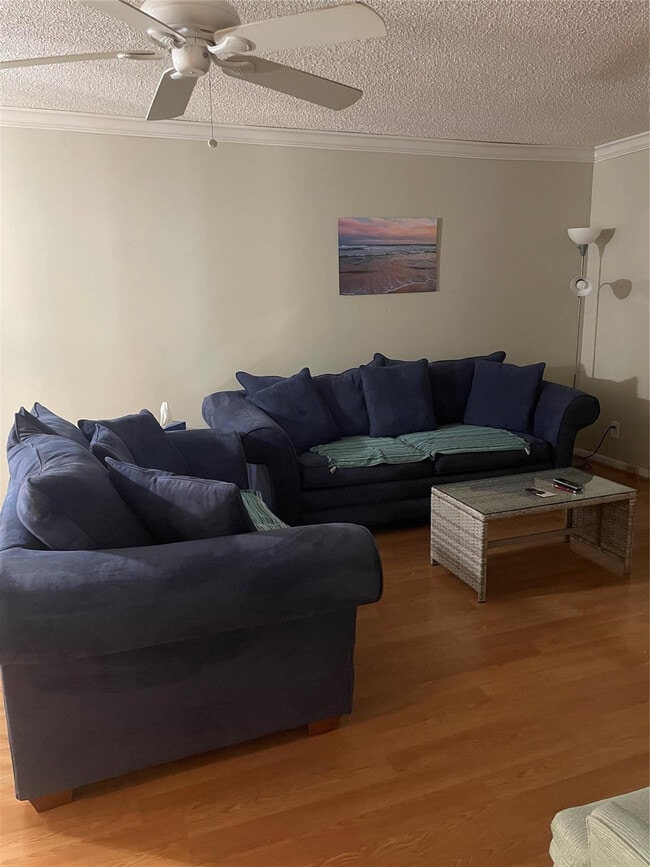 Building Photo - 604 NE 2nd St