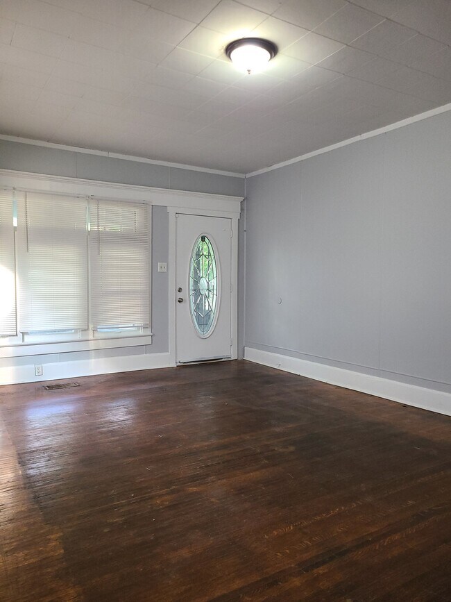 Foto del edificio - 1133 N Parker Ave