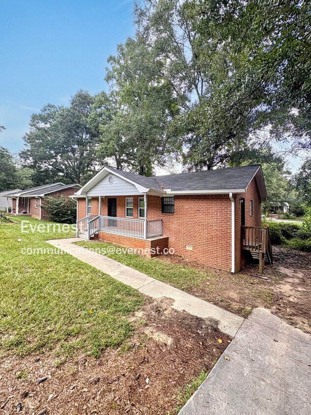 Foto principal - 705 W Creek Cir