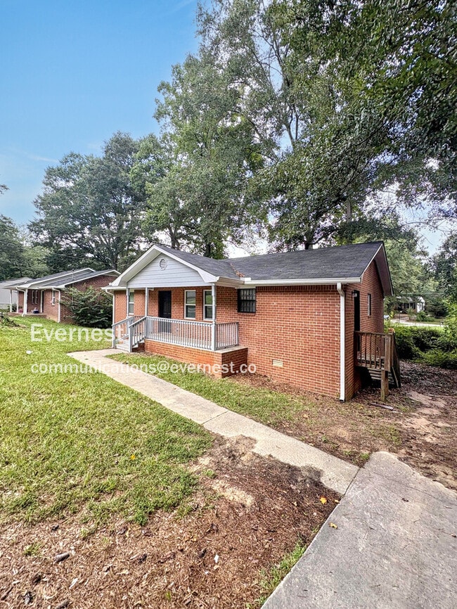 Building Photo - 705 W Creek Cir