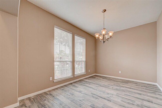 Foto del edificio - 16942 Langham Crossing Ln