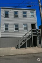 Building Photo - 320 Sherman St