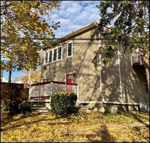 Foto del edificio - 607 Washtenaw Rd