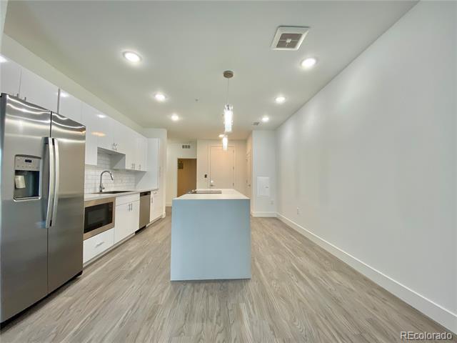 Building Photo - 3500 S Corona St