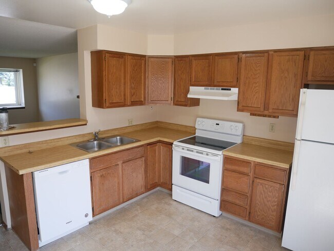 Building Photo - 7612 Clover Hill Dr