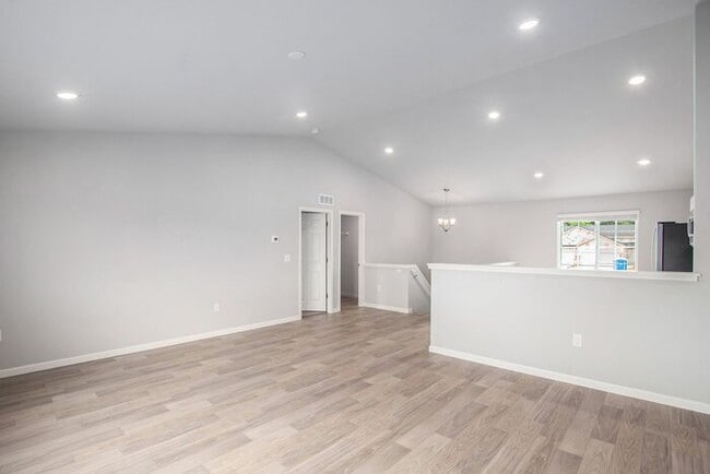 Building Photo - 11123 Farmway Dr