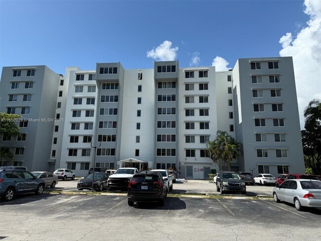 Building Photo - 9001 SW 77th Ave