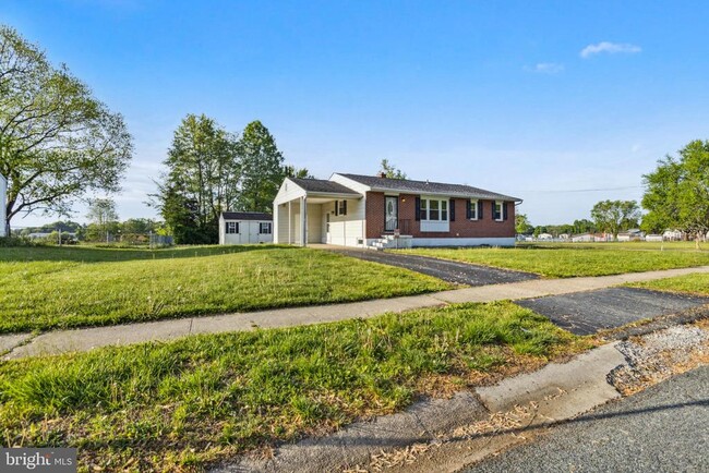 Building Photo - 102 Courtney Dr
