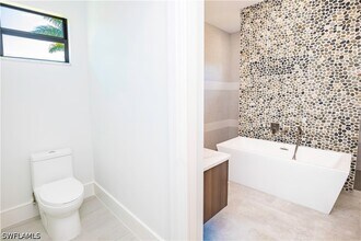 Building Photo - 231 Legacy Ct